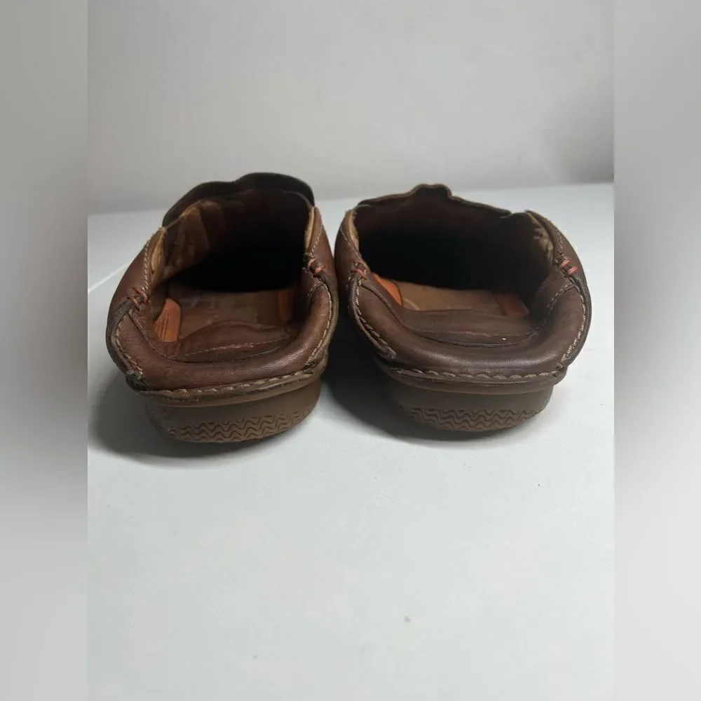 Clarks Men’s Loafers/ Slip On Brown Size 9M
